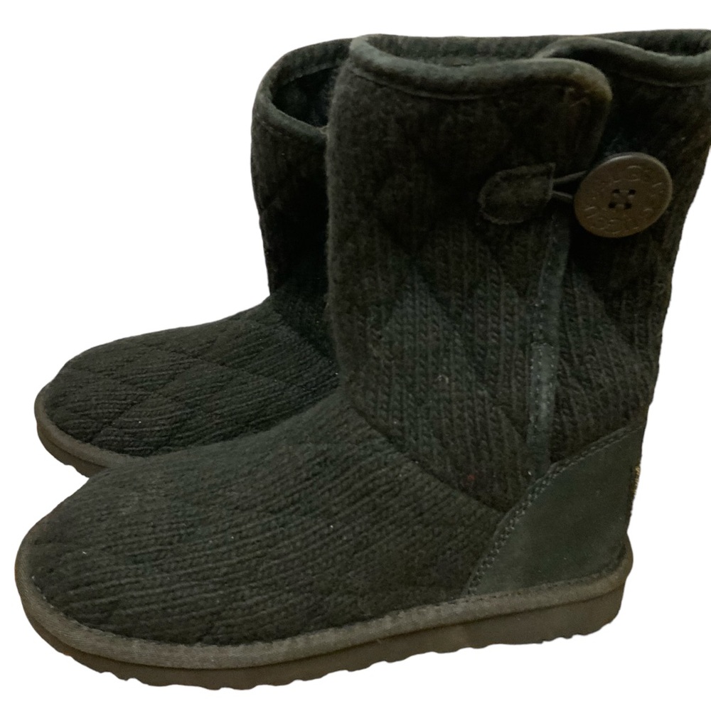 UGG Australia Womens Size 5 Black Quilted Mid Calf Knitted Boots NEW